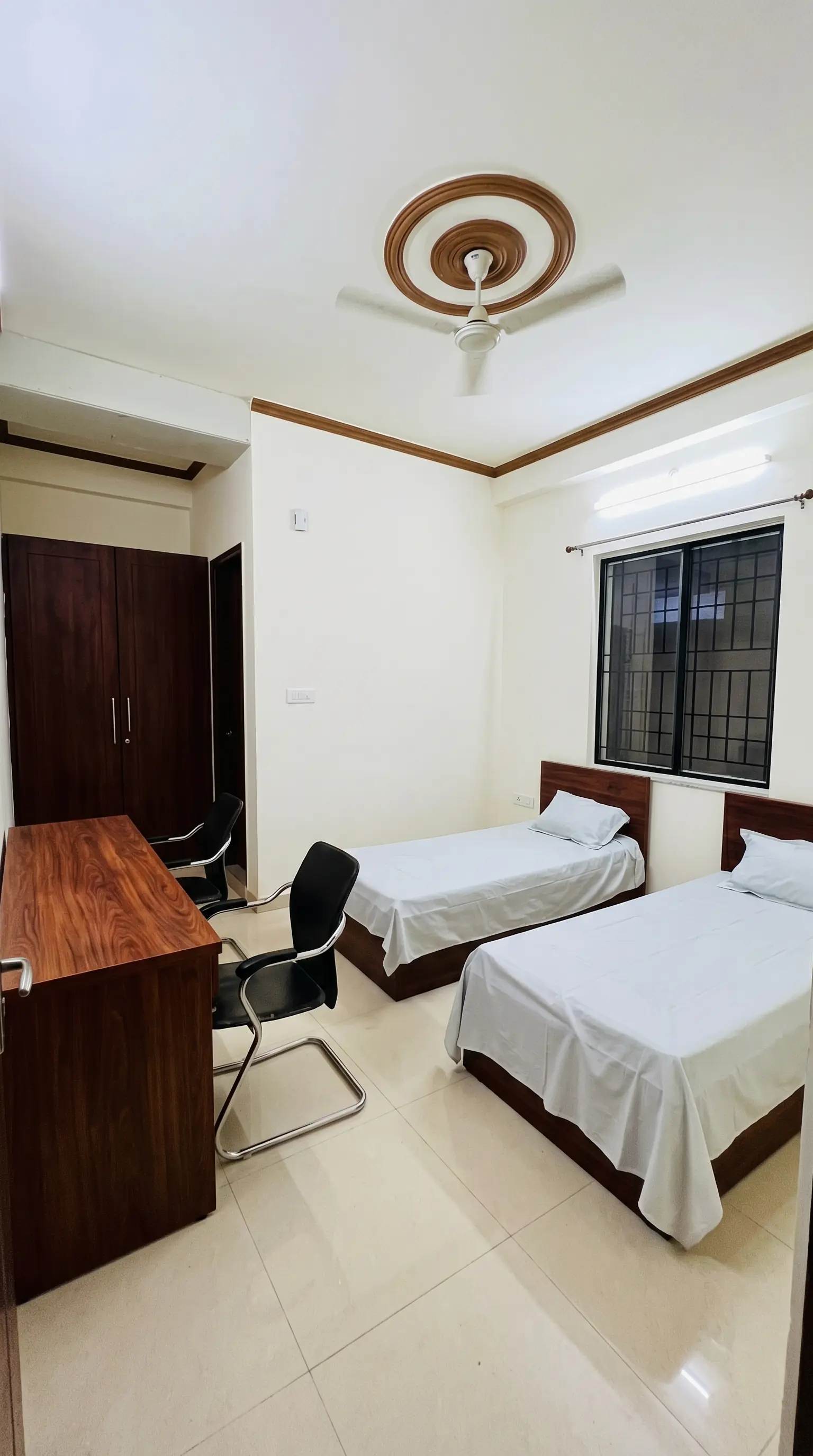 Hostel 0