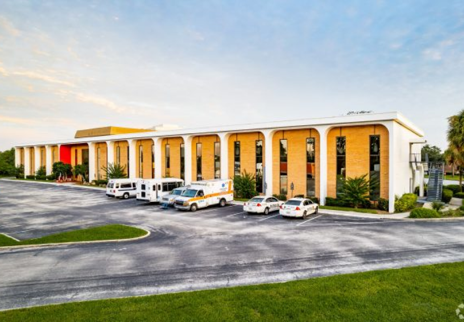 University 7 campus